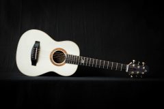 Terzguitar_Arnaldo_Lopez_Jan-Smit_White-scaled