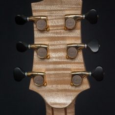 Terts-Gitaar-Arnaldo-Lopez-Headstock-Back-Flamed-Maple