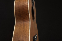 Arnaldo-Lopez-gitaarbouw-Tenor-ukelele-western-red-ceder-notenhout